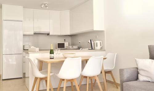 Lovely apartment with big sunny terrace 3