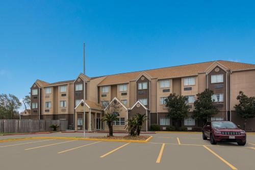 Americas Best Value Inn & Suites Lake Charles at I-210 Exit 5