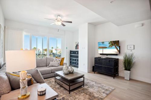 The Harbor Condo 305 - Premier in St Pete Beach, USA