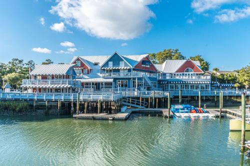 New Finishing Touches Added ! Walk to The Salty Dog South Beach Sleeps 4 Sea Pines New Finishing Touches Added ! Walk to The Salty Dog South Beach Sleeps 4 Sea Pines