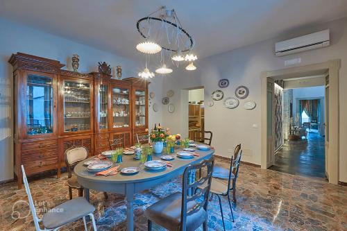 Piazza Duomo 36 Room Type - Deluxe Double Room with Balcony