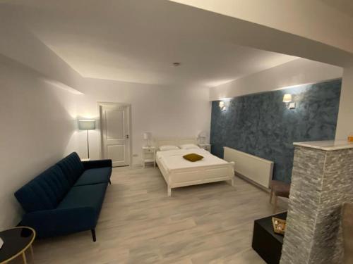 TEN APARTAMENT - image 3