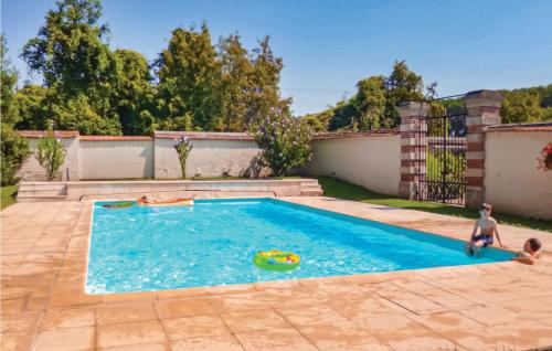 Swimming pool, Nice apartment in Ocquerre with 1 Bedrooms, WiFi and Outdoor swimming pool in Ocquerre