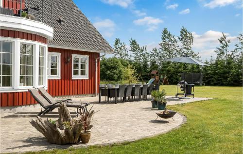  6 Bedroom Cozy Home In Grindsted in Grindsted