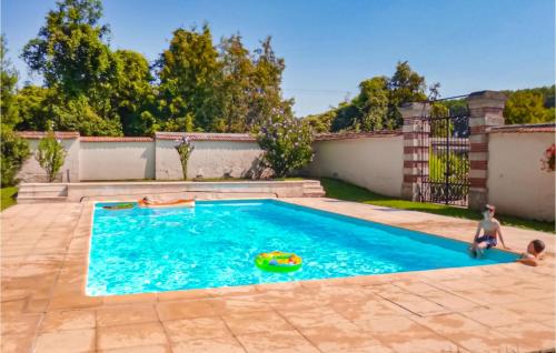 Swimming pool, Beautiful Apartment In Ocquerre With Outdoor Swimming Pool, 4 Bedrooms And Heated Swimming Pool in Ocquerre