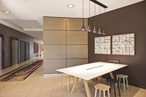 Adina Apartment Hotel Sydney Surry Hills - main image