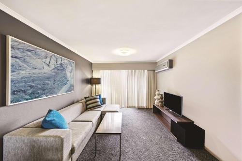 Adina Apartment Hotel Sydney Surry Hills - image 8