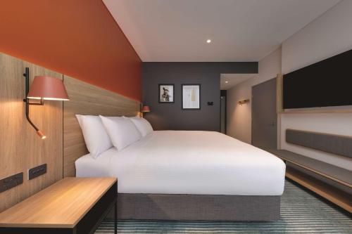 Guestroom, Travelodge Hotel Hurstville Sydney in Hurstville