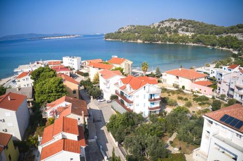 Apartments by the sea Zaboric, Sibenik - 20082