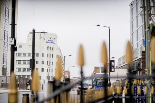 ベスト ウエスタン バッキンガム パレス ロード