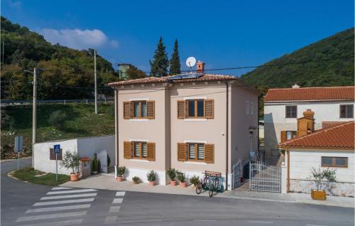 Stunning Home In Krnica With Kitchen