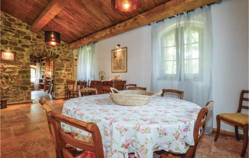 4 Bedroom Beautiful Home In Feliceto