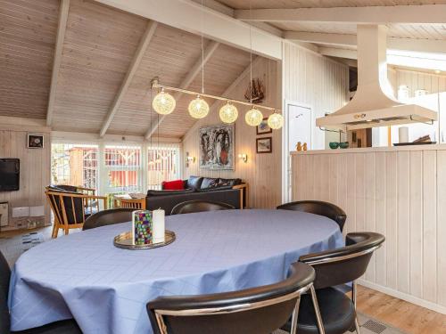 設施, 6 person holiday home in Hals-By Traum in 哈爾斯