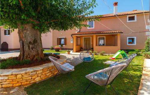 3 Bedroom Cozy Home In Svetvincenat