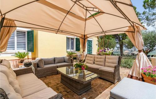 Gorgeous Home In Mogliano With Wifi