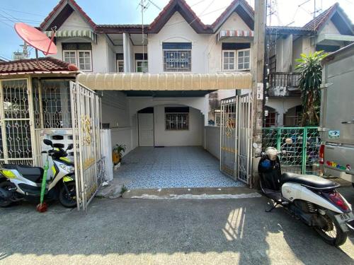 Peaceful Townhouse near BKK