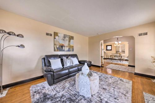 St Louis Vacation Rental 4 Mi to Airport! in Woodson Terrace, USA