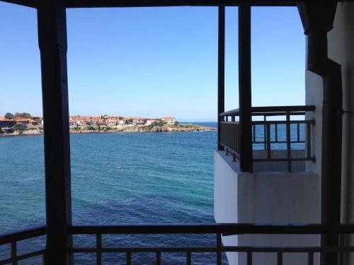 منظر, Hotel Parnasse in سوزوبول