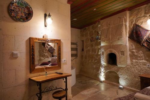 Emit Cave Hotel - image 7