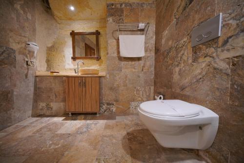 Emit Cave Hotel - image 4