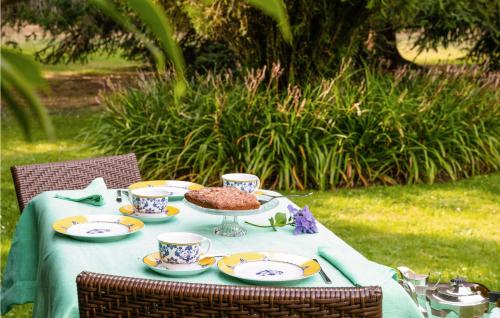  Awesome home in La Corua with 7 Bedrooms and WiFi in Jornes