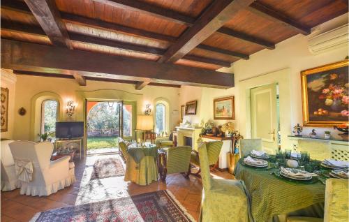  Stunning Home In Poggio Catino With 3 Bedrooms, Outdoor Swimming Pool And Heated Swimming Pool in Poggio Catino