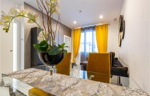 Lovely Apartment In Sevilla With Wifi, Seville (photo 9)