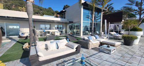  The BLUE Villa Barcelona in Badalona