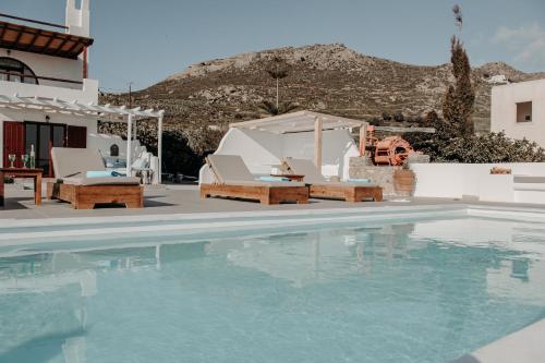 Swimming pool, Villa of Roses Naxos - Villa with pool in Agkidia
