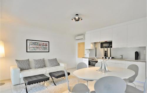 Apartment Avenue de Madrid - image 2