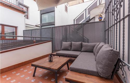 1 Bedroom Stunning Apartment In Sevilla, Seville (photo 7)
