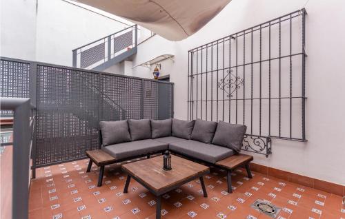 1 Bedroom Stunning Apartment In Sevilla, Seville (photo 6)