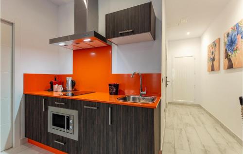 1 Bedroom Stunning Apartment In Sevilla, Seville (photo 10)