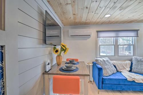 Modern Apartment Near Hiking and Race Course in Saratoga Springs, USA