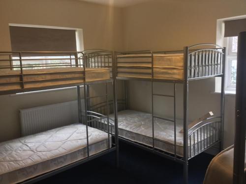 The Heights Bunkhouse Room Type - Bed in 6-Bed Mixed Dormitory Room