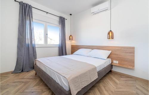 4 Bedroom Cozy Home In Stankovci