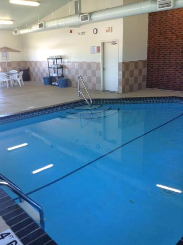 Swimming pool, Baymont by Wyndham Dubuque in Dubuque (IA)