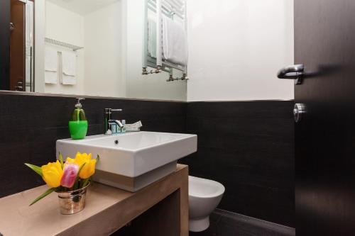 Domus Best Guest House