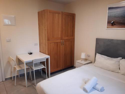 Dizengoff Inn Apartments - image 4