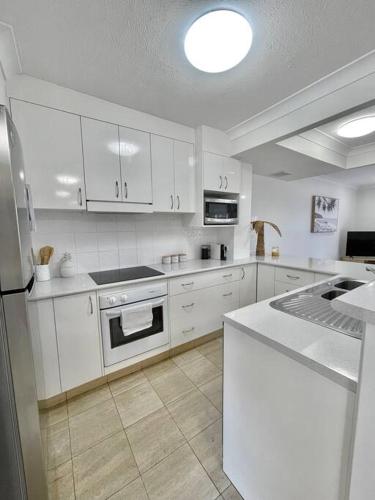 Tranquil Oasis on Pine Lake in Elanora