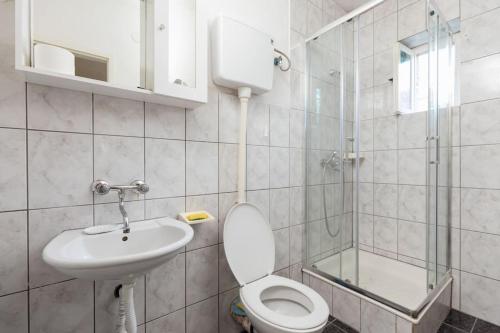 Apartment in nature, Bijela (photo 8)
