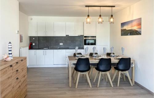 Awesome Apartment In Blankenberge With Outdoor Swimming Pool, 2 Bedrooms And Heated Swimming Pool photo 4