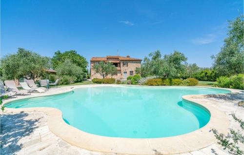  Awesome Home In Lucignano With Outdoor Swimming Pool, Jacuzzi And Wifi in Lucignano