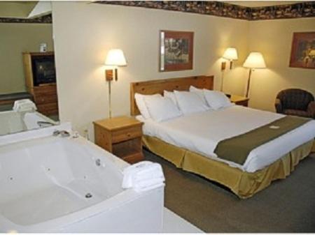 Pellston Lodge - main image
