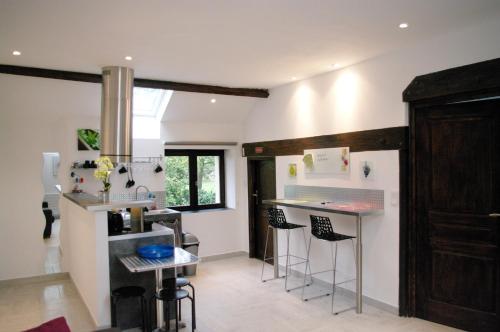 Konyha, Escalebelair in Fontenay-les-Briis