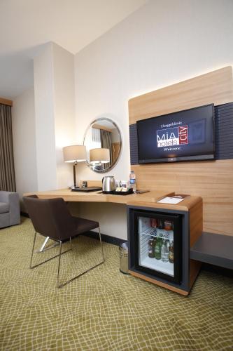 Mia City Hotel - image 5