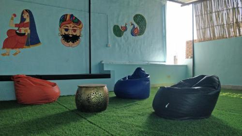 SantKripa Backpackers 400 Mtr from Railway station – Jodhpur, FL