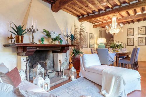 Villa Viola Residenze Seicento - Tap to explore photos