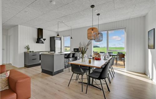 Beautiful Home In Lgstrup With Kitchen