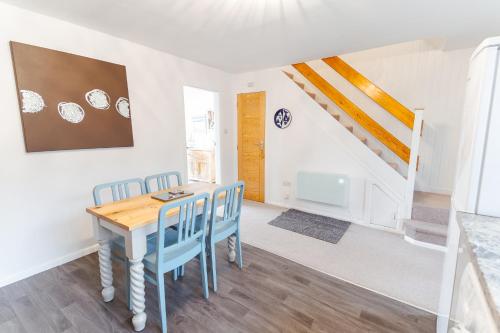 Watersedge Retreat, views, sunsets, dogs welcome in Sandside